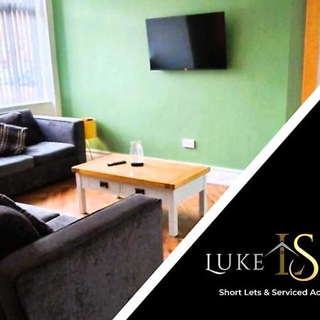 Luke Stays - Welbeck Road Newcastle upon Tyne Buitenkant foto